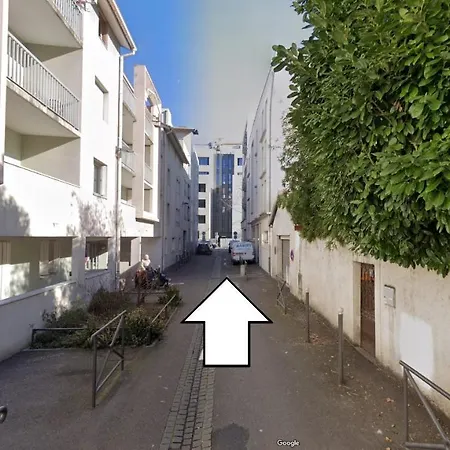 Maisonnette Avec Piscine Pres De La Gare Part Dieu Feriehus *