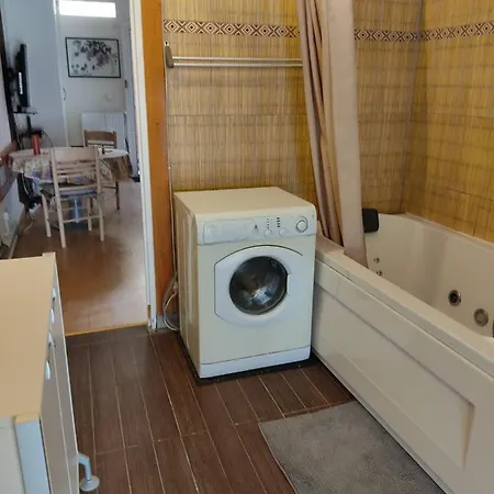 펜션 Maisonnette Avec Piscine Pres De La Gare Part Dieu 빌뢰르반